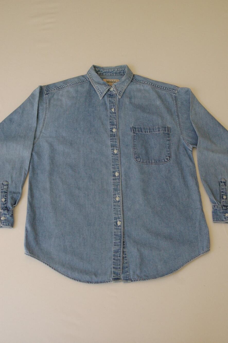 90s Great Northwest Faded Denim Shirt Large Made in Hong Kong Western Normcore